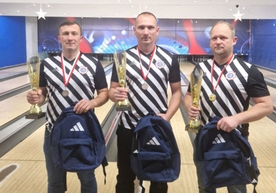 Świeccy policjanci znów mistrzami województwa w kręgle