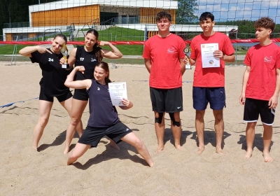 „Biały” i „Czerwony” zdominowali „Licealiadę” w siatkówce plażowej [ZDJĘCIA]