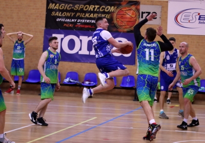 Koszykarze grają dziś w Świeciu, a jutro w Jeżewie