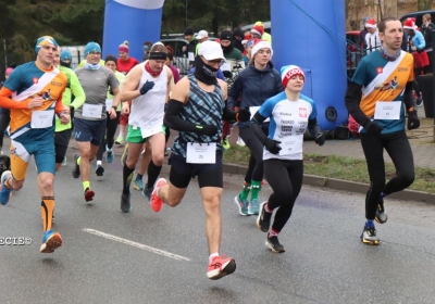 Daniel Karbownik najszybszy w V Biegu Mikołajkowym w Wiągu [ZDJĘCIA]