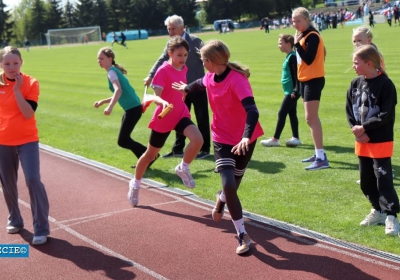 Wietrzny Festiwal Sztafet z SP nr 5 Świecie [ZDJĘCIA]