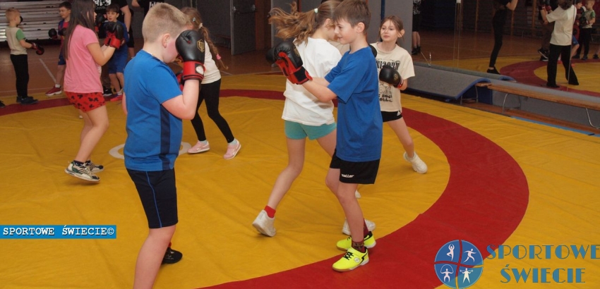 Sportowe ferie w hali zakończone. Nudy nie było [ZDJĘCIA]