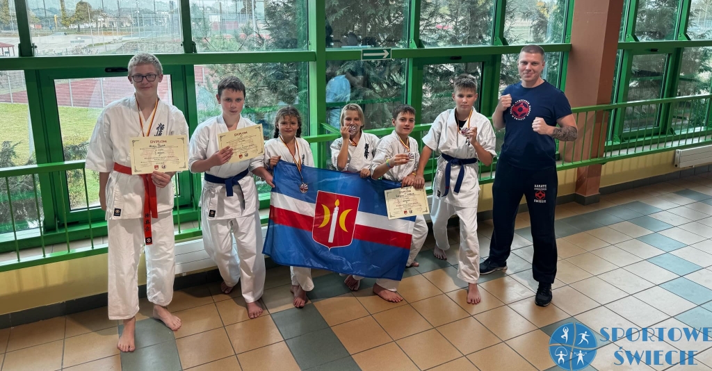 Sześć medali świeckich karateków w Kowalewie Pomorskim