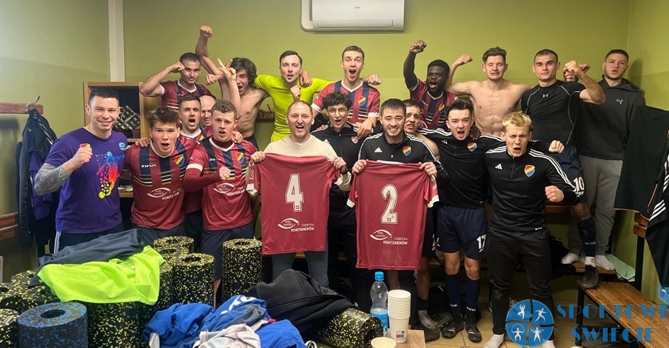 Mocne 24 minuty Pomorzanina Serock, czyli z Pogonią Mogilno z 0:2 na 4:2