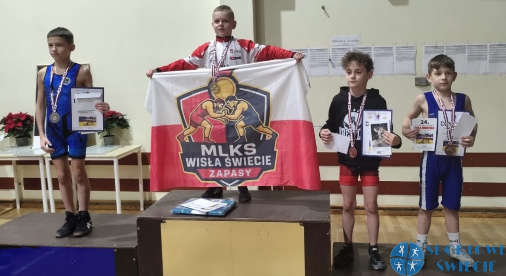Młodzi zapaśnicy Wisły Świecie świetnie walczyli na Łotwie. Zdobyli pięć medali