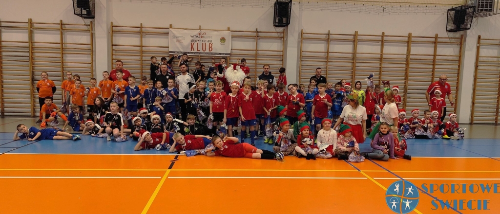 Gwiazdkowe granie żaków z Feniksem Jeżewo [ZDJĘCIA]
