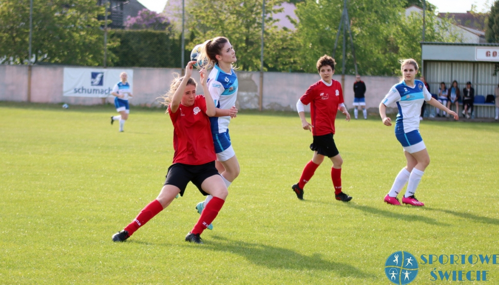 Efektowna wygrana piłkarek Strażaka Przechowo z Mustangiem Wielgie [ZDJĘCIA]