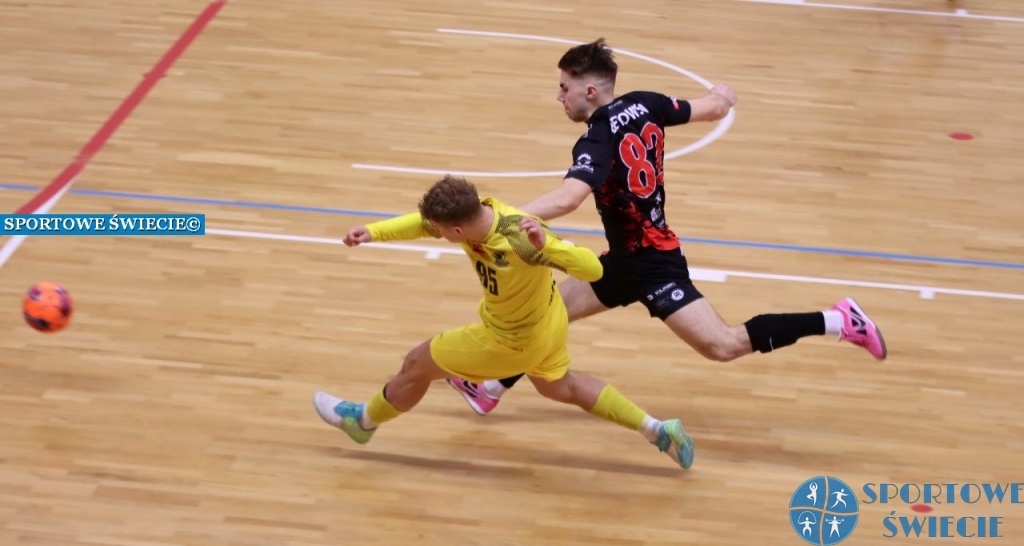 Niespodzianka w Świeciu. Beniaminek urwał punkty ekipie z Leszna [ZDJĘCIA]