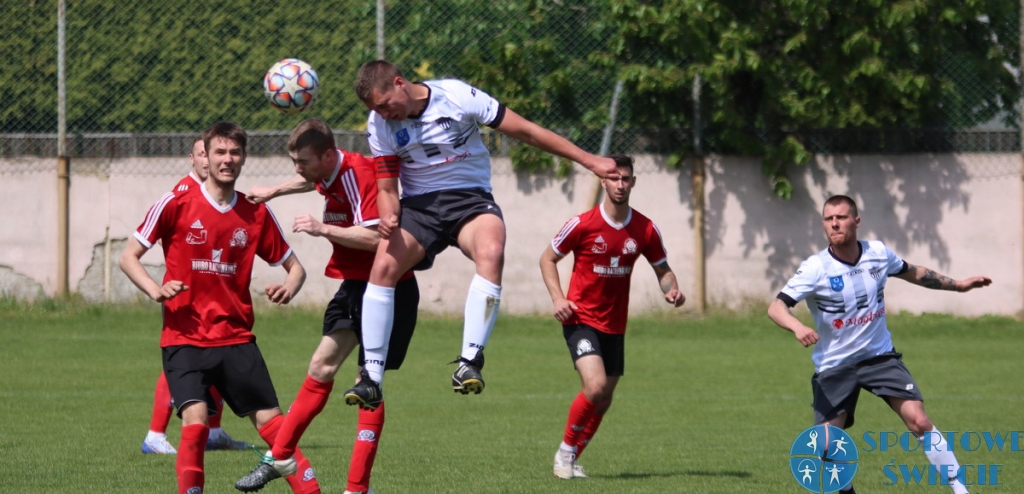 Strażak Przechowo zremisował z Czarnymi Lniano [ZDJĘCIA]