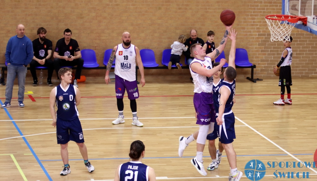 Koszykarze ŚKK Świecie wygraną zakończyli sezon [ZDJĘCIA, WIDEO]