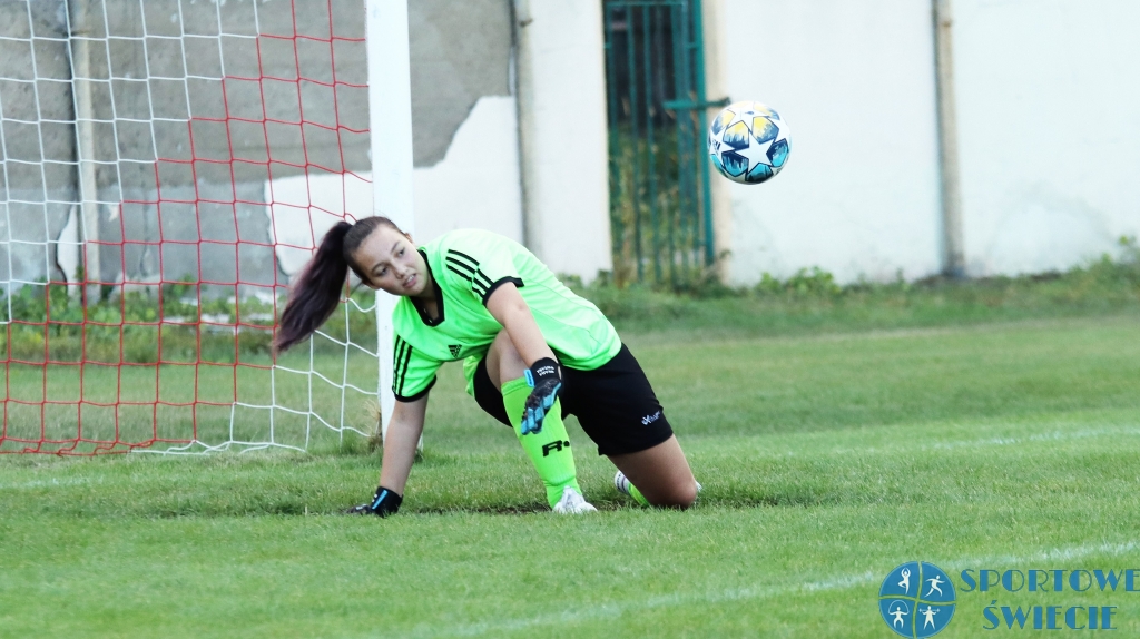 Pierwsza wiosenna wygrana piłkarek Strażaka Przechowo