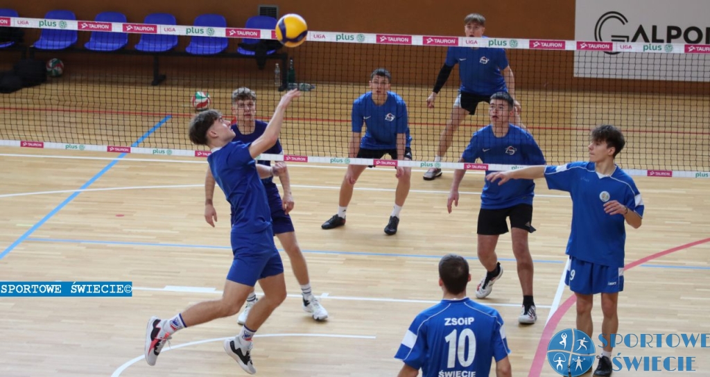 ZSP Świecie znów najlepszy w siatkarskiej „Licealiadzie” chłopców [ZDJĘCIA]
