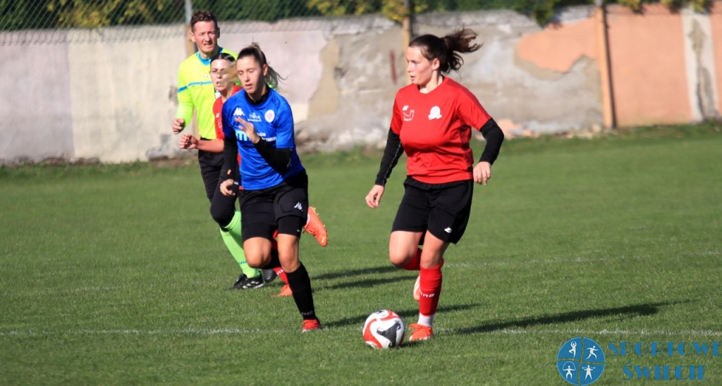 Piłkarki Strażaka przegrały z Chemikiem Bydgoszcz [ZDJĘCIA]