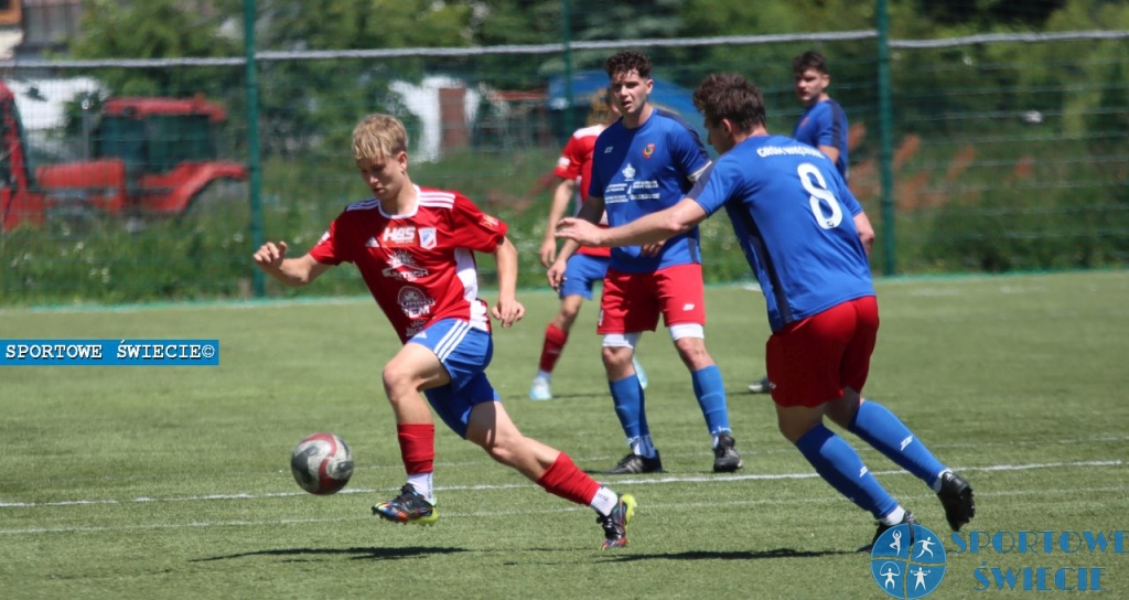 Rezerwy Wdy Świecie na koniec sezonu ograły Grom Więcbork [ZDJĘCIA]