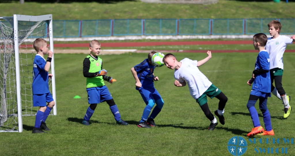 Żacy grali w Świeciu. Były emocje, gole i doping rodziców [ZDJĘCIA]