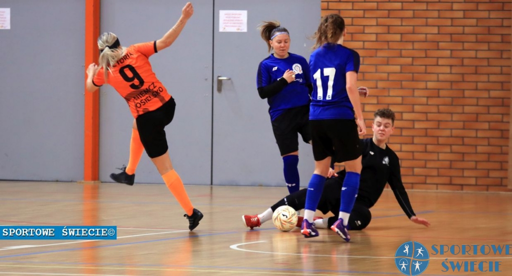 Kanonada na powitanie I ligi PLF Kobiet. Strażak przegrał z Victorią [ZDJĘCIA]