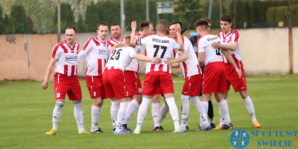 B klasa zakończyła sezon. Wisła Nowe nie oddała miejsca na podium