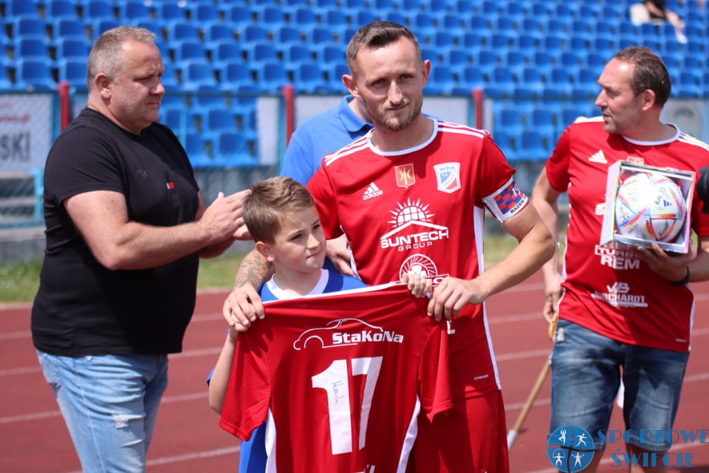 Wystawione gadżety trafiły do nowych właścicieli, a pieniądze do rodziców Julka [ZDJĘCIA]