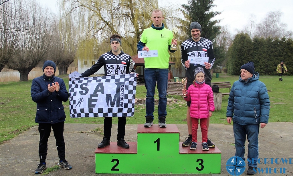 Paweł Dzierliński ze Świecia wygrał bieg po wale wiślanym w Chełmnie