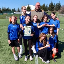 IMS. Dziewczyny z SP nr 2 Świecie najlepsze w gminie w piłce nożnej